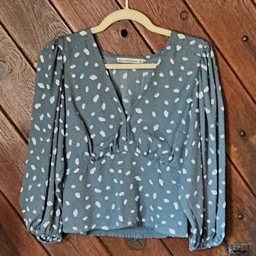 Abercrombie Blouse Size M